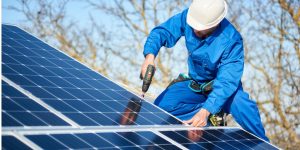 Installation Maintenance Panneaux Solaires Photovoltaïques à Genouille